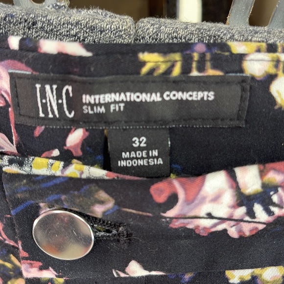 INC International Concepts three piece floral men’s slim fit suit - Picture 7 of 8